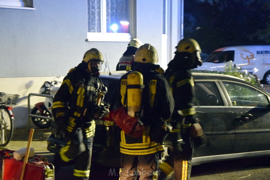 Feuer 2 Y Kellerbrand Koeln Ostheim Ruppinerstr P101.JPG - Miklos Laubert